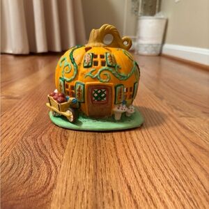 Charming Pumpkin House Tea light Figurine - Orange and Green